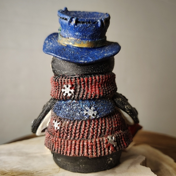 Jubilee Giftware Penguin Shelf Sitter Ornament Arctic Ice Fishing Figurine - Picture 11 of 16